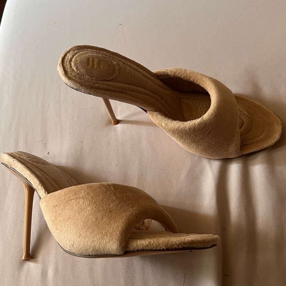 JLO MULES